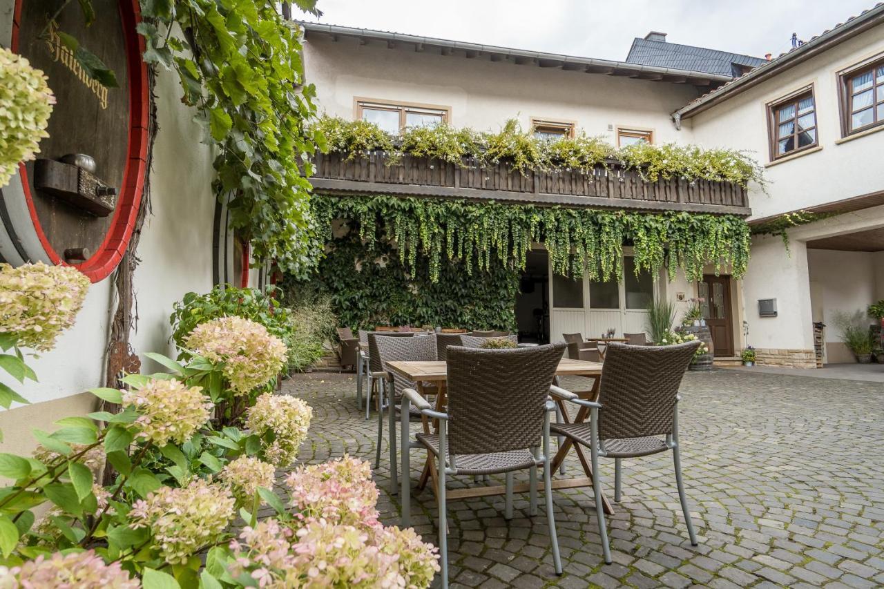 Hotel Weingut und Gästehaus Holger Alt Monzingen Exterior foto