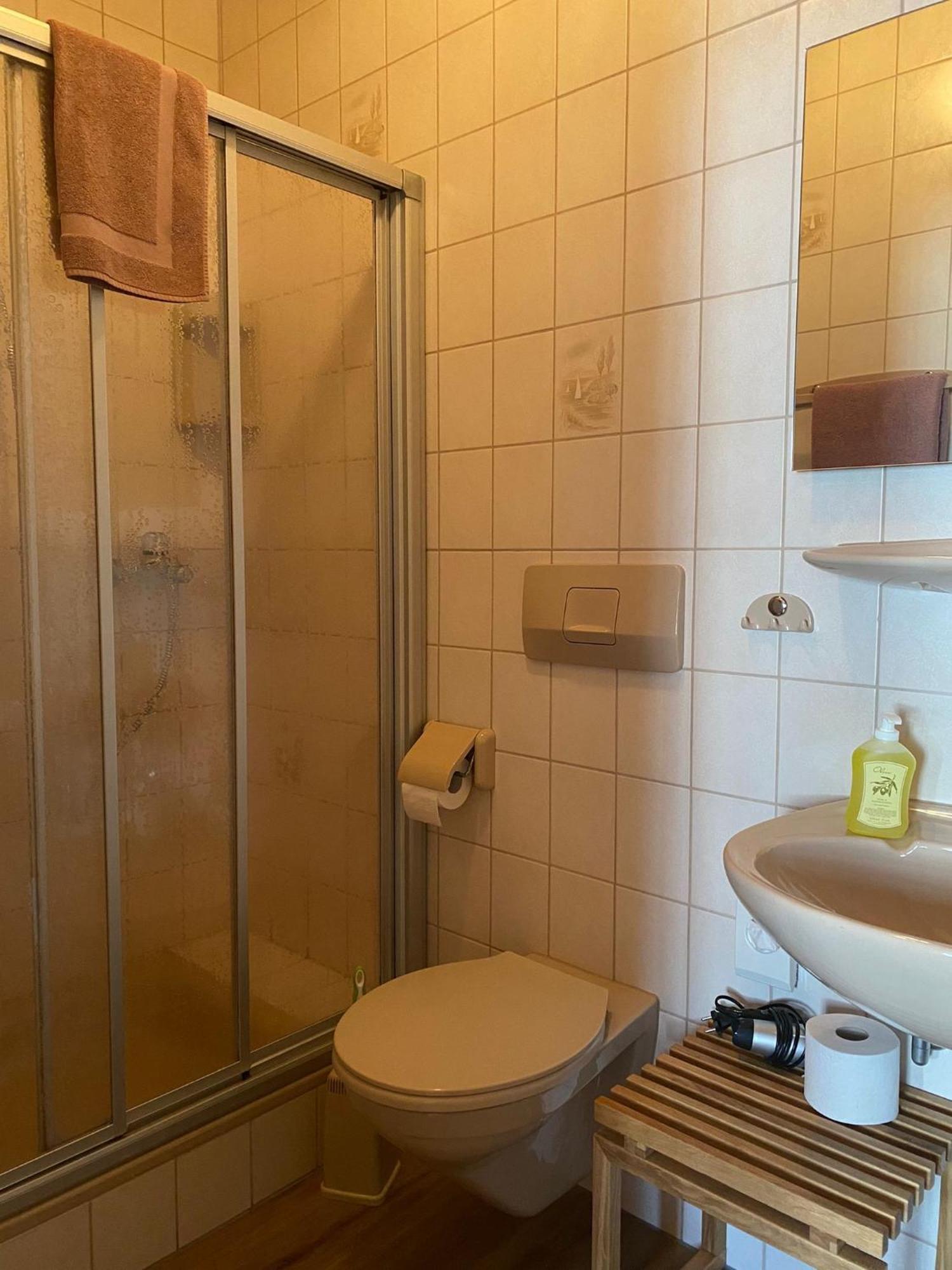 Weingut und Gästehaus Holger Alt Monzingen Zimmer foto